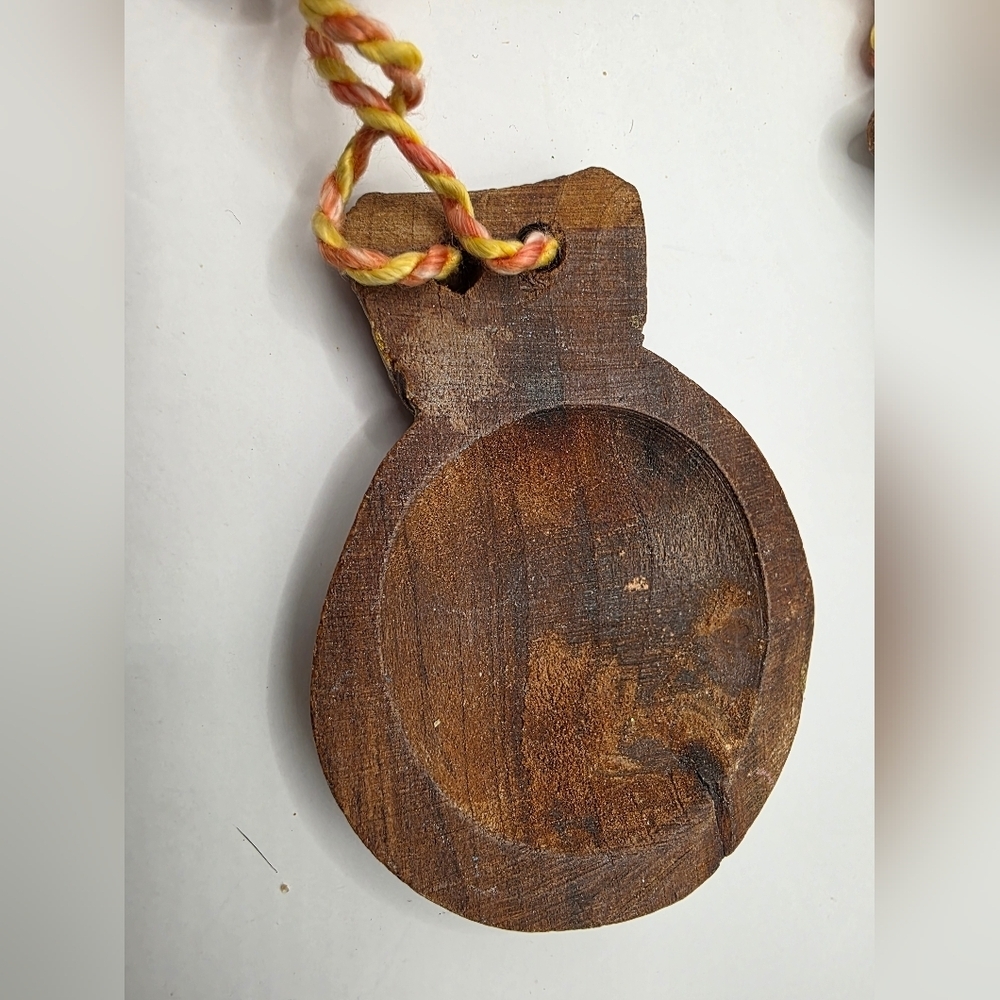 Wooden Castanets with Rope - Picture 9 of 15